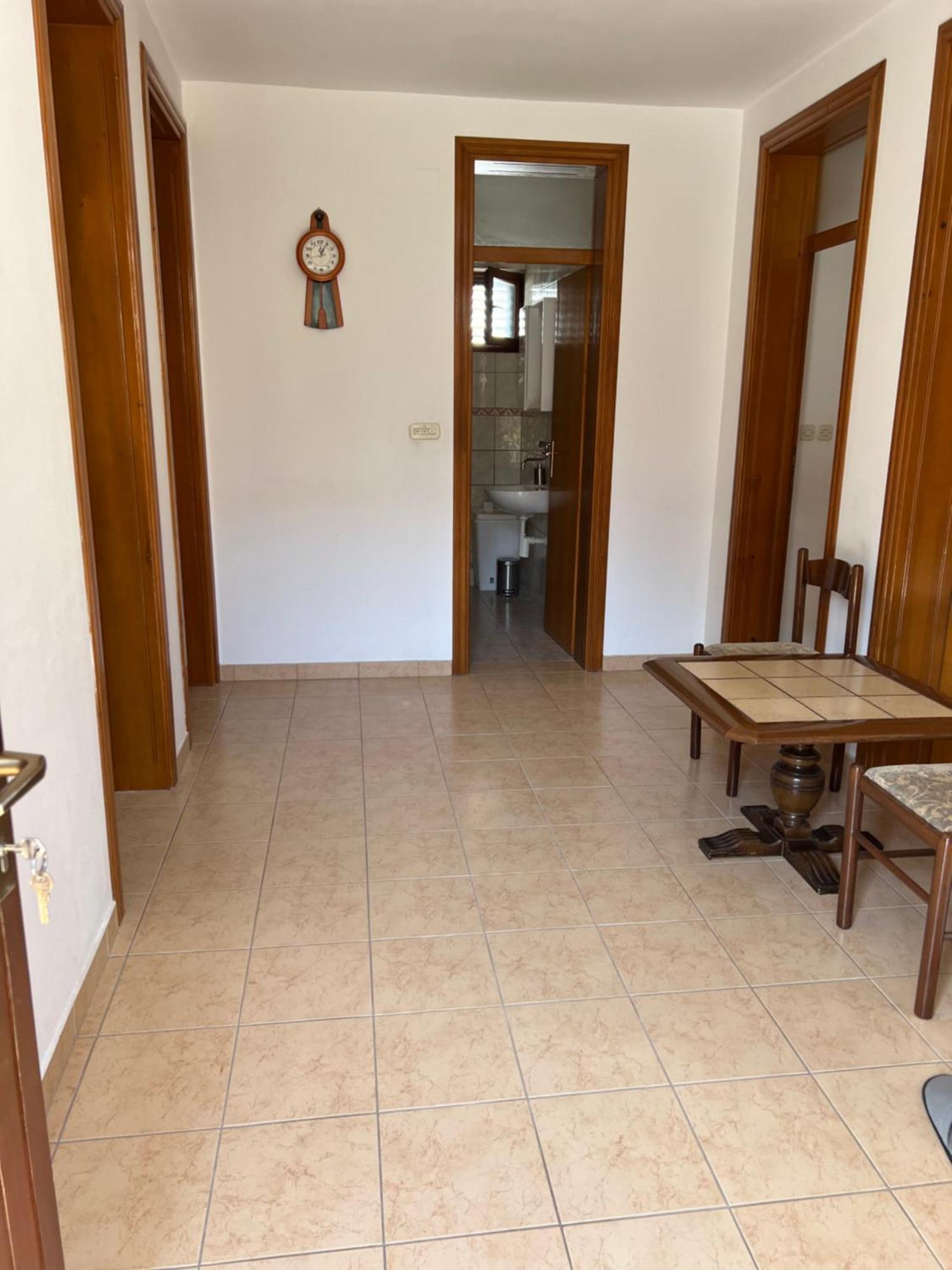 מוסטר Cheap House Near The Center Of The City מראה חיצוני תמונה